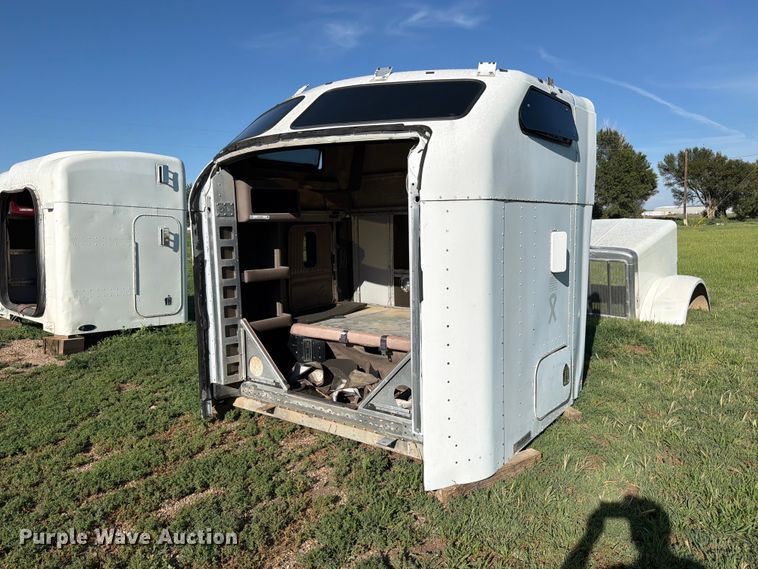 image for item EW1063 Kenworth AeroCab sleeper