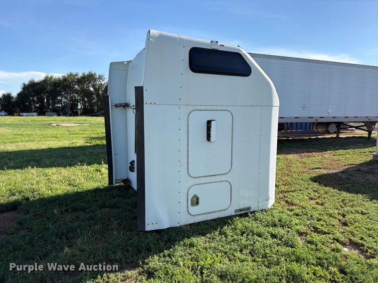 image for item EW1063 Kenworth AeroCab sleeper