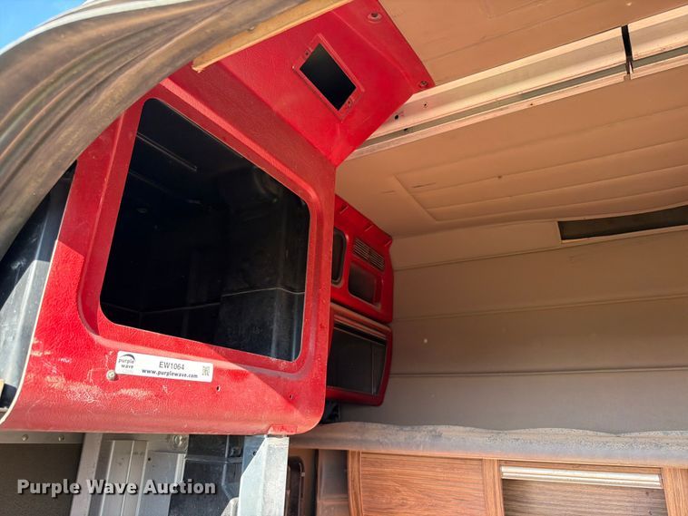 image for item EW1064 Peterbilt sleeper