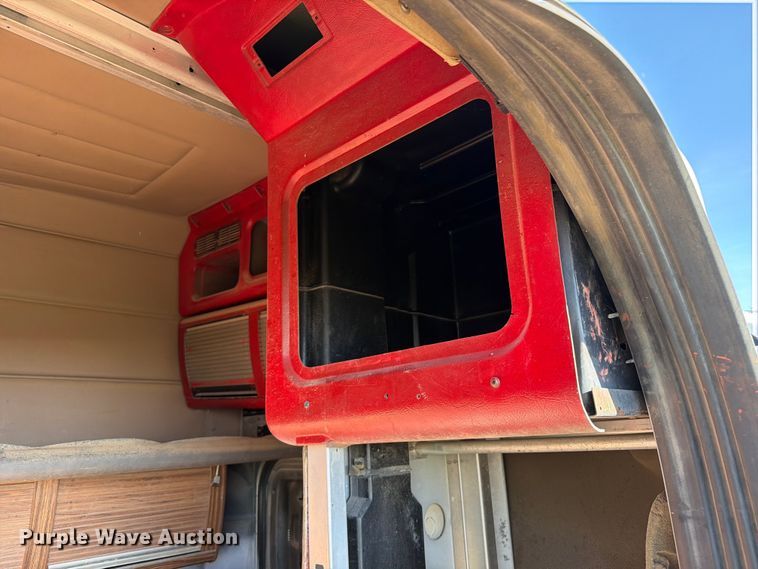 image for item EW1064 Peterbilt sleeper