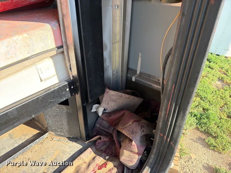 image for item EW1064 Peterbilt sleeper