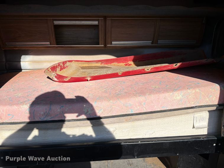 image for item EW1064 Peterbilt sleeper