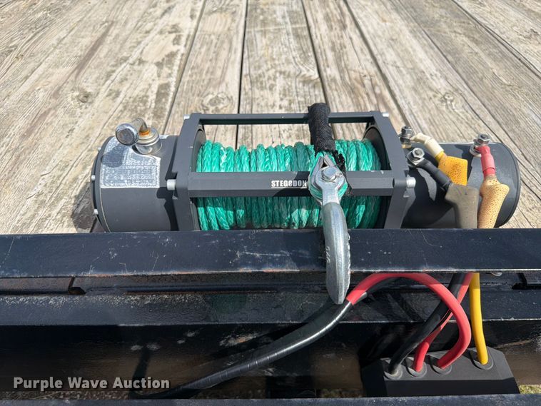 image for item EW2188 2017 Hull tilt deck equipment trailer