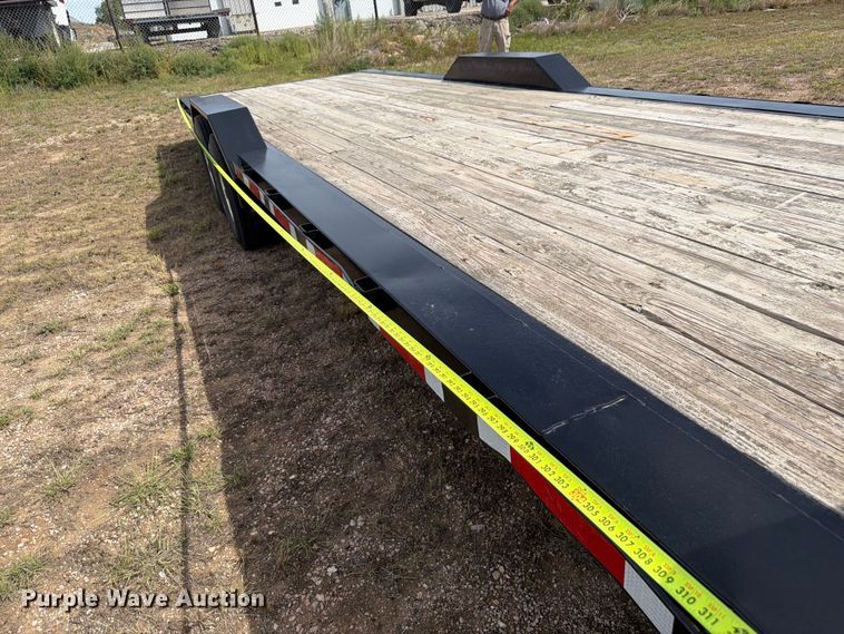 image for item EW2188 2017 Hull tilt deck equipment trailer