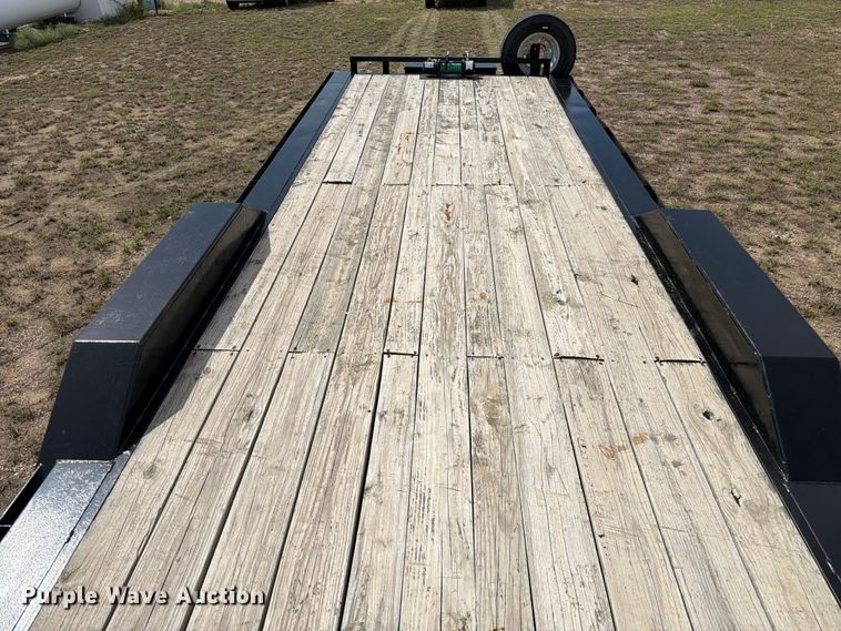 image for item EW2188 2017 Hull tilt deck equipment trailer