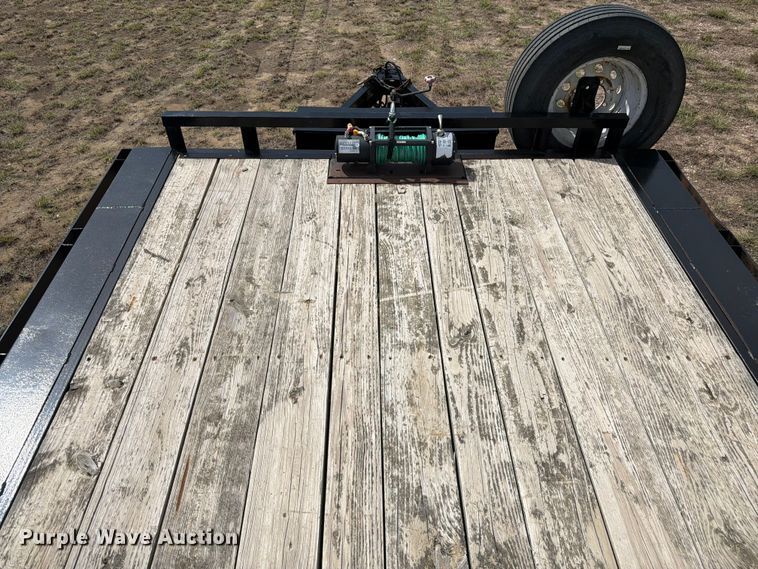 image for item EW2188 2017 Hull tilt deck equipment trailer