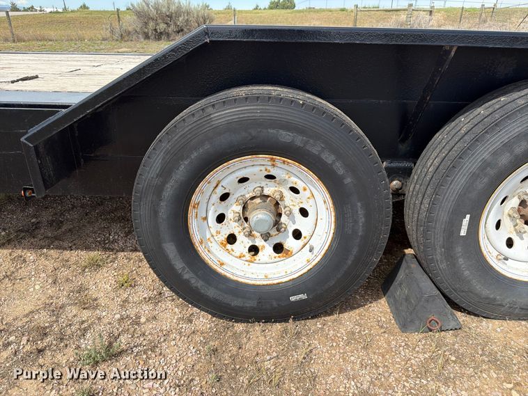 image for item EW2188 2017 Hull tilt deck equipment trailer