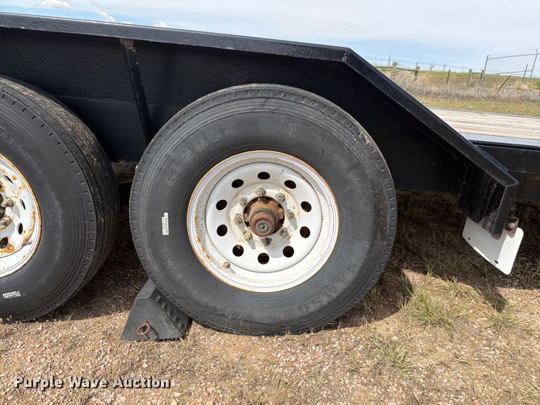image for item EW2188 2017 Hull tilt deck equipment trailer