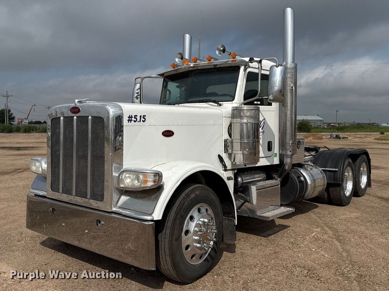 image for item EW4185 2016 Peterbilt 389 semi truck