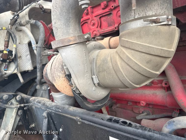 image for item EW4185 2016 Peterbilt 389 semi truck