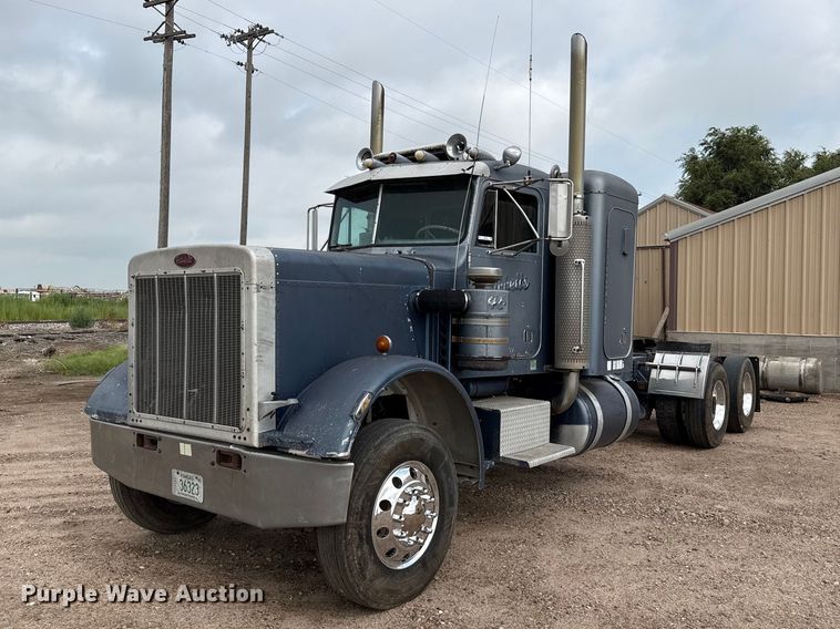 image for item EW4186 1974 Peterbilt 359A semi truck