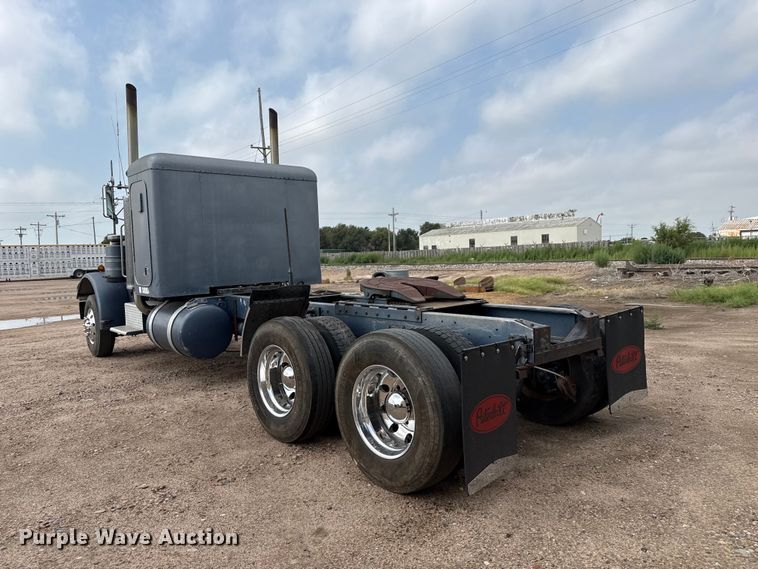 image for item EW4186 1974 Peterbilt 359A semi truck