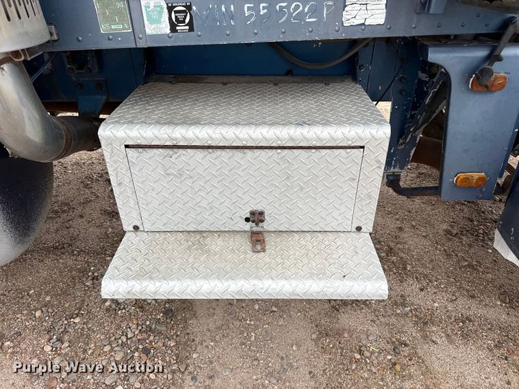 image for item EW4186 1974 Peterbilt 359A semi truck
