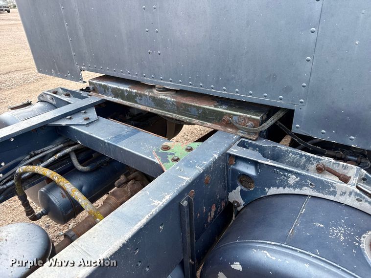image for item EW4186 1974 Peterbilt 359A semi truck