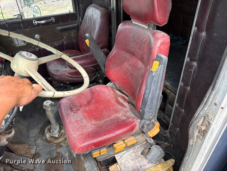 image for item EW4186 1974 Peterbilt 359A semi truck