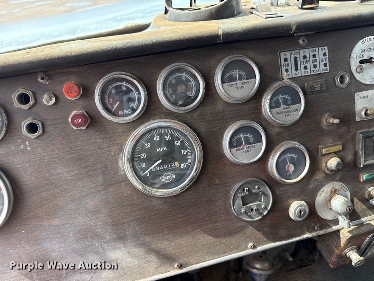 image for item EW4186 1974 Peterbilt 359A semi truck