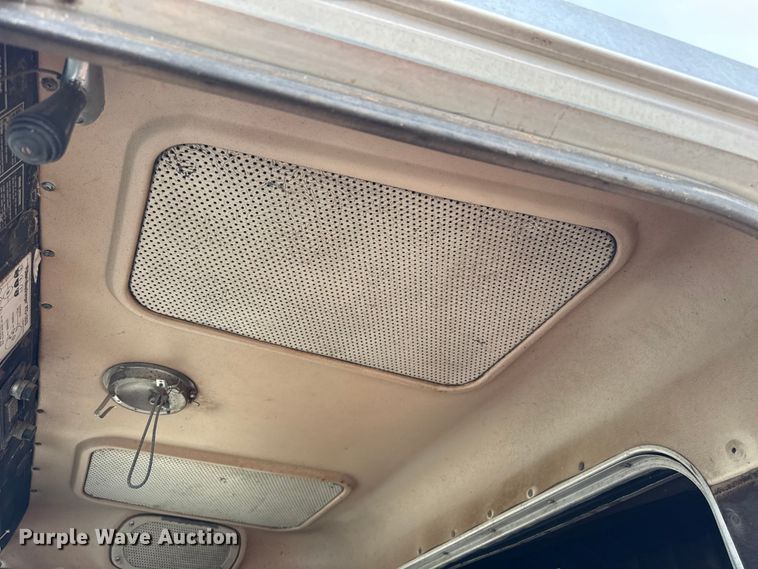 image for item EW4186 1974 Peterbilt 359A semi truck