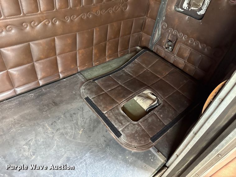 image for item EW4186 1974 Peterbilt 359A semi truck