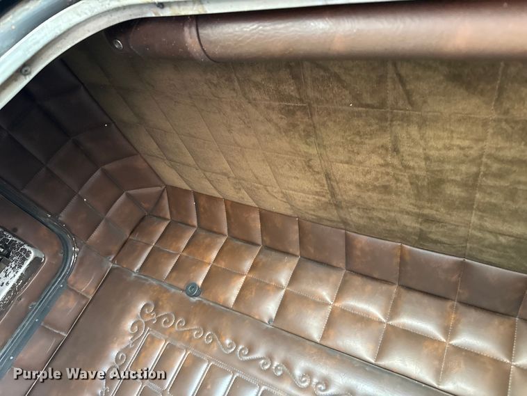 image for item EW4186 1974 Peterbilt 359A semi truck