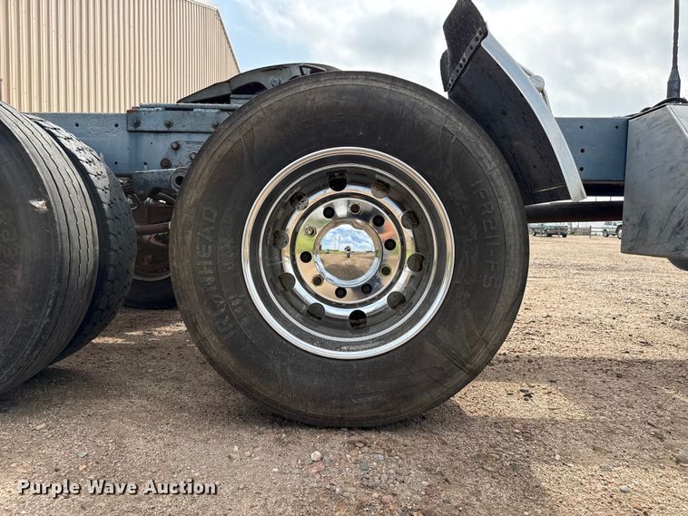 image for item EW4186 1974 Peterbilt 359A semi truck