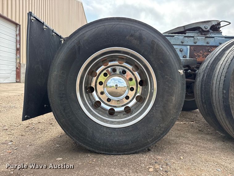 image for item EW4186 1974 Peterbilt 359A semi truck