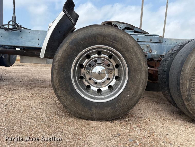 image for item EW4186 1974 Peterbilt 359A semi truck