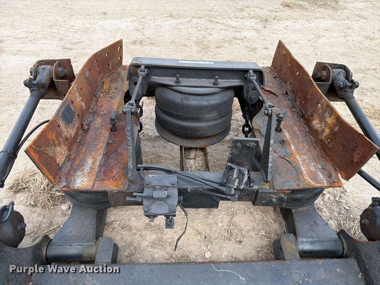 image for item EW8688 (3) truck axles