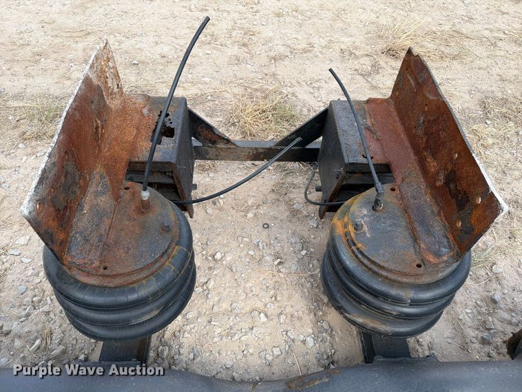 image for item EW8688 (3) truck axles