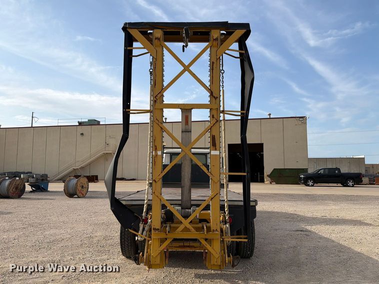 image for item EW8691 1998 International 4700 flatbed truck with crash attenuator