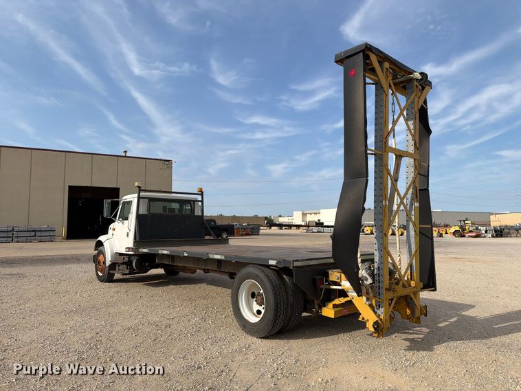image for item EW8691 1998 International 4700 flatbed truck with crash attenuator