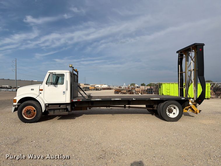image for item EW8691 1998 International 4700 flatbed truck with crash attenuator