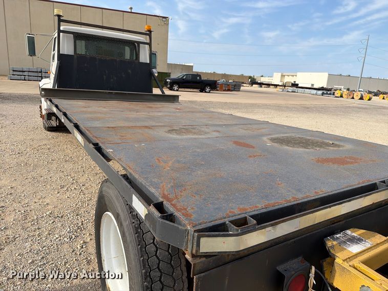 image for item EW8691 1998 International 4700 flatbed truck with crash attenuator