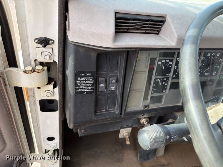image for item EW8691 1998 International 4700 flatbed truck with crash attenuator