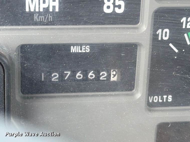 image for item EW8691 1998 International 4700 flatbed truck with crash attenuator