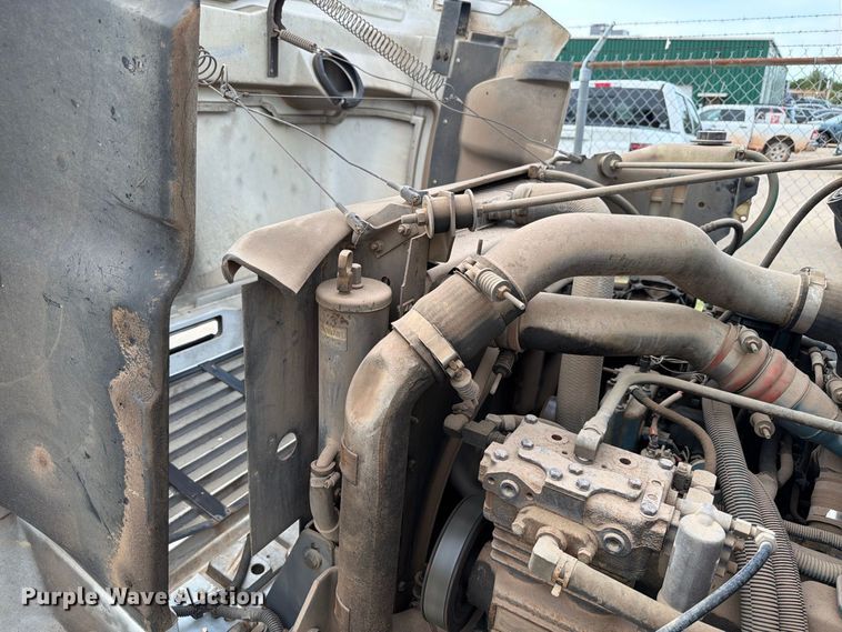 image for item EW8691 1998 International 4700 flatbed truck with crash attenuator