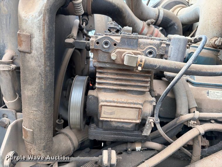 image for item EW8691 1998 International 4700 flatbed truck with crash attenuator