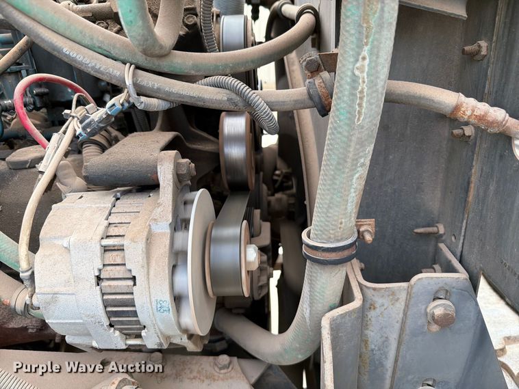 image for item EW8691 1998 International 4700 flatbed truck with crash attenuator