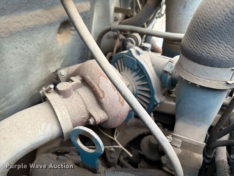image for item EW8691 1998 International 4700 flatbed truck with crash attenuator