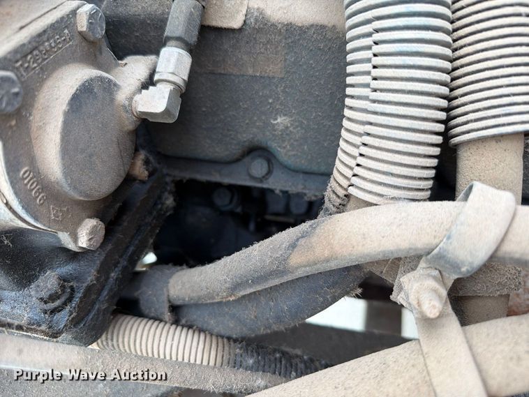 image for item EW8691 1998 International 4700 flatbed truck with crash attenuator