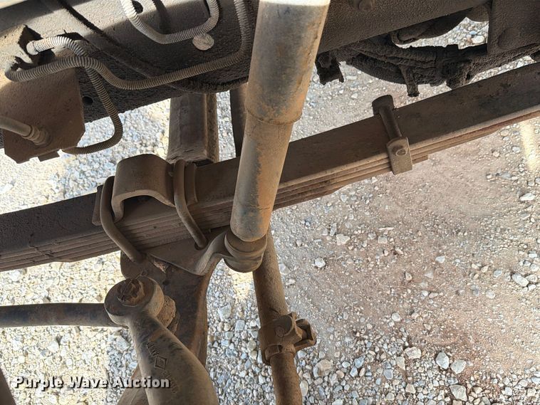 image for item EW8691 1998 International 4700 flatbed truck with crash attenuator