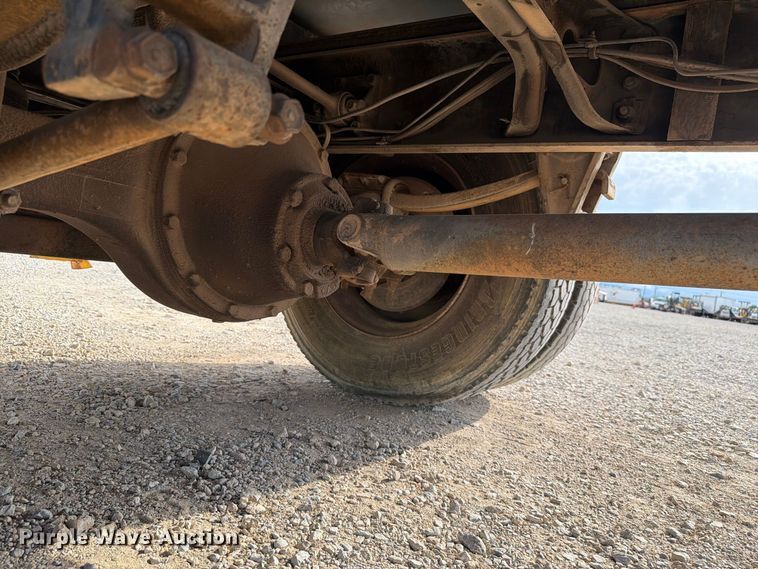 image for item EW8691 1998 International 4700 flatbed truck with crash attenuator