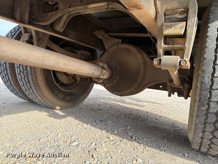 image for item EW8691 1998 International 4700 flatbed truck with crash attenuator
