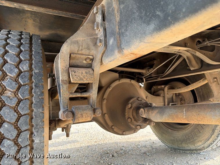 image for item EW8691 1998 International 4700 flatbed truck with crash attenuator