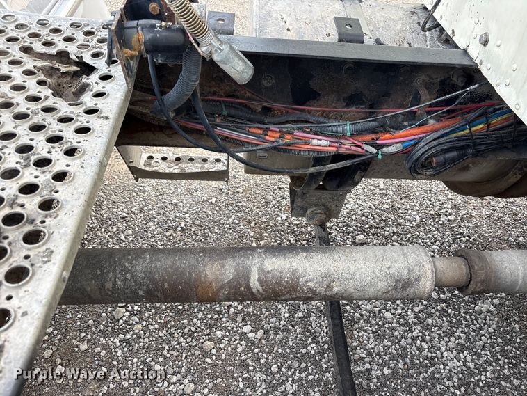 image for item EW8995 2006 Kenworth T800 semi truck