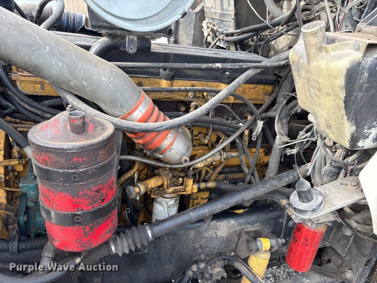 image for item EW8995 2006 Kenworth T800 semi truck