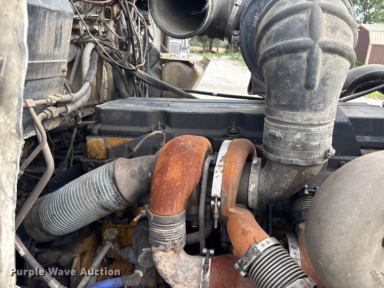 image for item EW8995 2006 Kenworth T800 semi truck