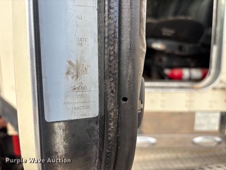 image for item EW8995 2006 Kenworth T800 semi truck
