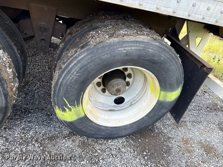 image for item EX2199 1999 Strick dry van trailer