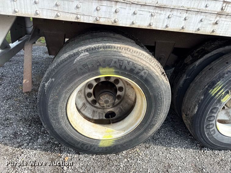 image for item EX2199 1999 Strick dry van trailer