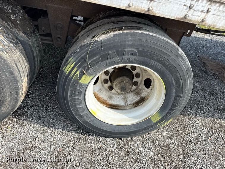 image for item EX2199 1999 Strick dry van trailer